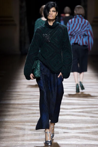 Look 34